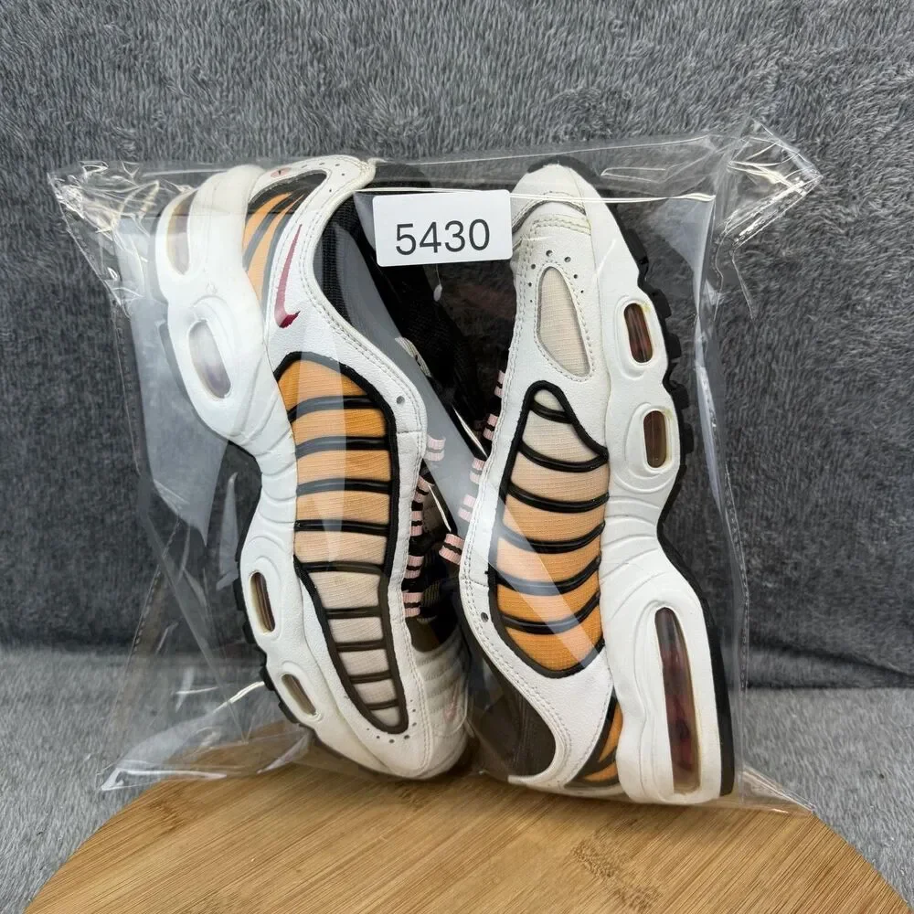 Nike Air Max Tailwind 4 Shoes Womens Size 8.5 White Orange Sneakers CJ7976-100